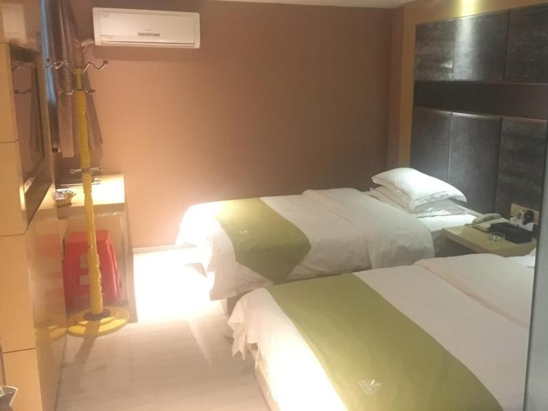Greentree Alliance Ganzhou City Ningdu County Meijiang Town Sanhuan South Road Hotel Bagian luar foto